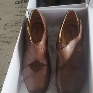 SOLD*** But Can't Delete On POSHMARK.....Brown Earth Spindrift Shoes
